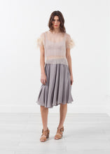 Load image into Gallery viewer, Organza Feather Top