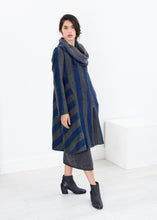 Load image into Gallery viewer, Petale Coat in Silver/Blue
