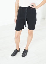 Load image into Gallery viewer, Nuit Shorts in Black
