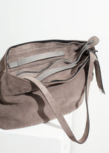 Load image into Gallery viewer, Fantasma Bag in Mud
